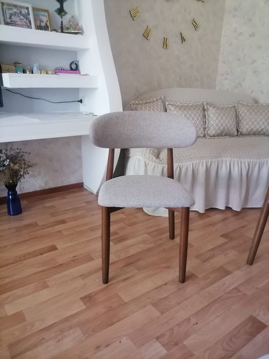 Продам новые стулья