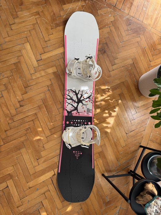 Set snowboard damă ROME – Royal 147 cm + Glade bindings | Stare foarte bună