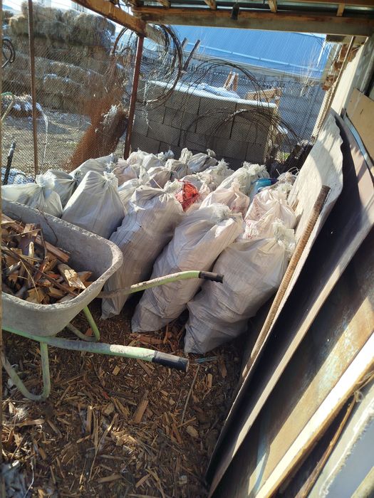 Рубленные дрова в мешках