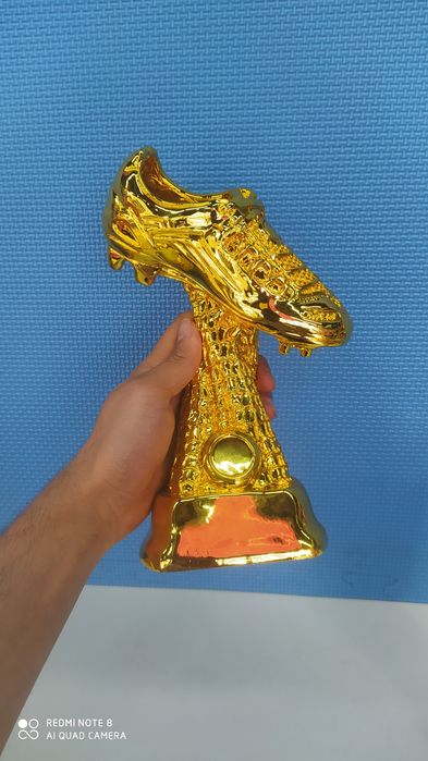 Статуэтки по футболу