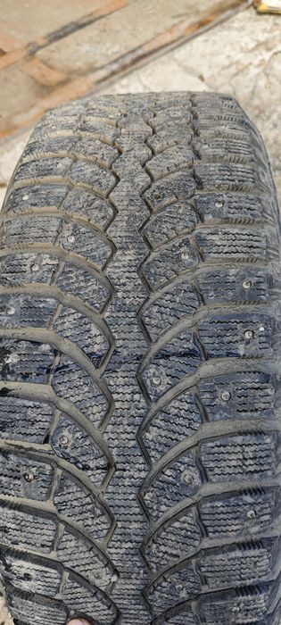 Шины Б/У Зимние 235/60 R17