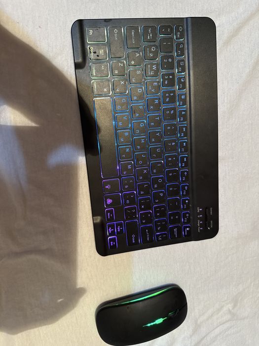 Bluetooth клавиатура без проводной