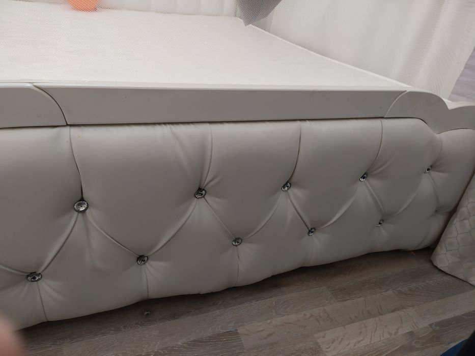 Продам кровать двухспальную