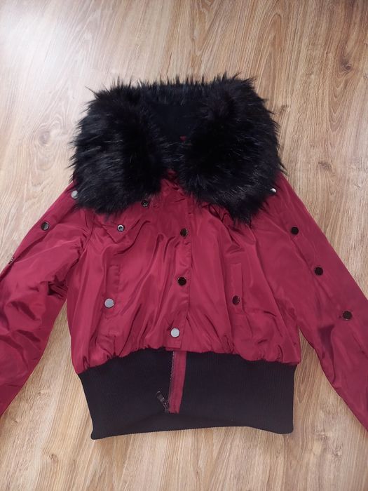 Дамско късо яке в