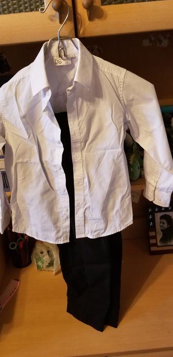 Продам рубашка брюки. 0- 1 класс