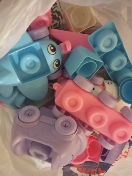 Игрушки      б/у