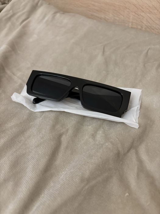 Off-White слънчеви очила