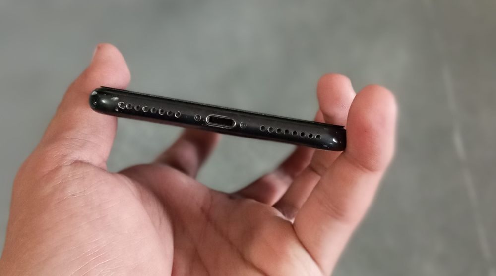 Iphone 7 Plus айби йук емкост 75% кардак: йук хамма нарсаси радной