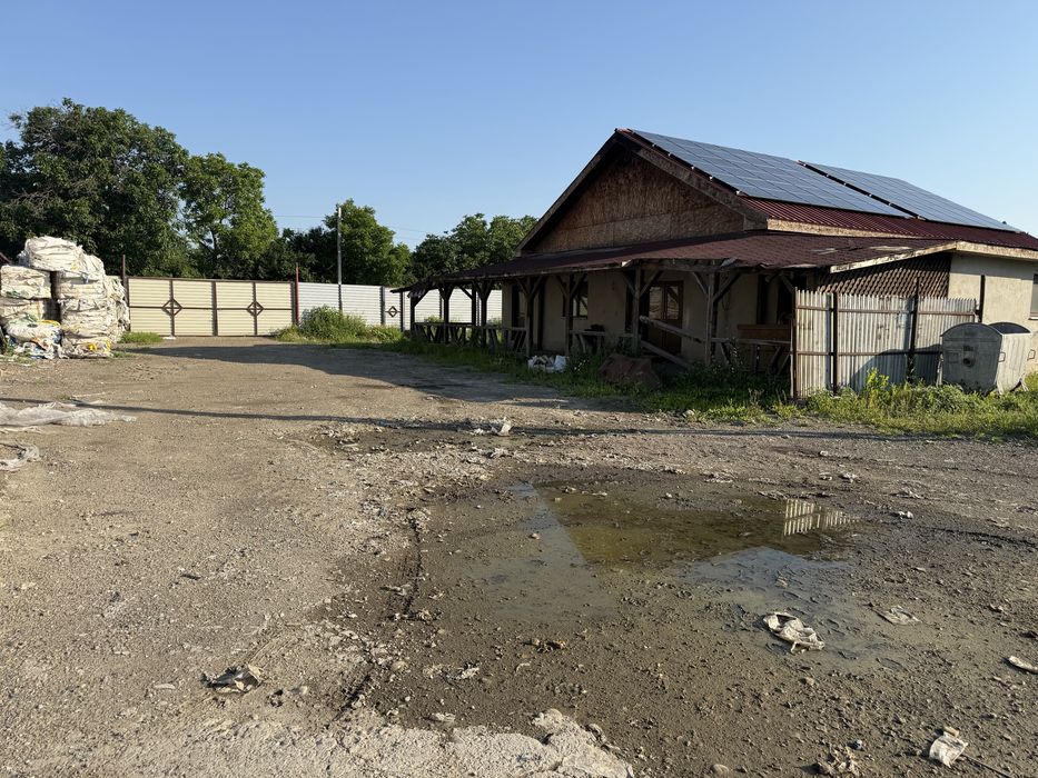 Teren intravilan curti constructii Autostrada A7+casa de locuit