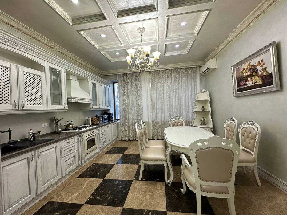 Новостройка Габус, 4-комн, 182 м², Авторский проект, ул. Шевченко