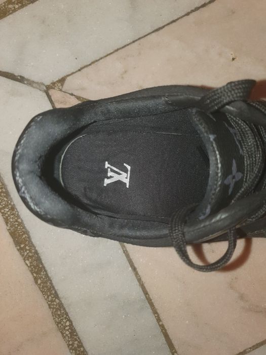 louis vuitton adidasi negri