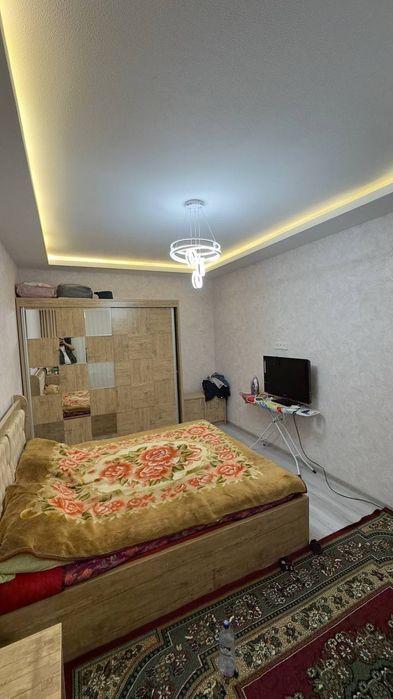 Uy sotiladi katedj 2 qavatli honabod