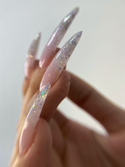 Наращивание ногтей от 8500