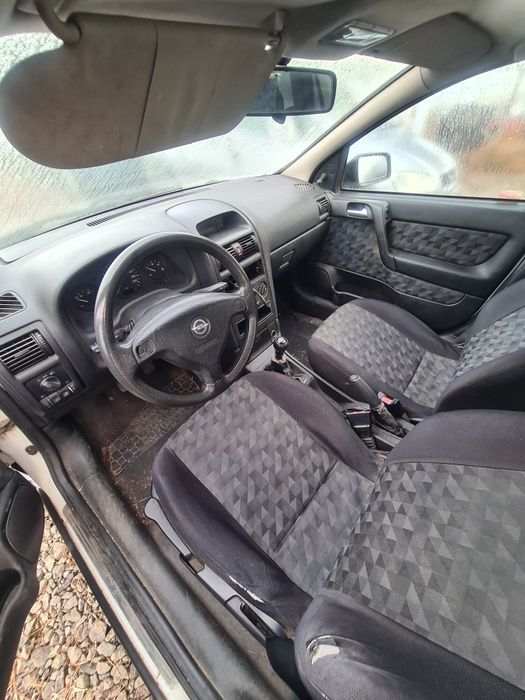 Опел Астра 1.7 67 кс  1998 г на части