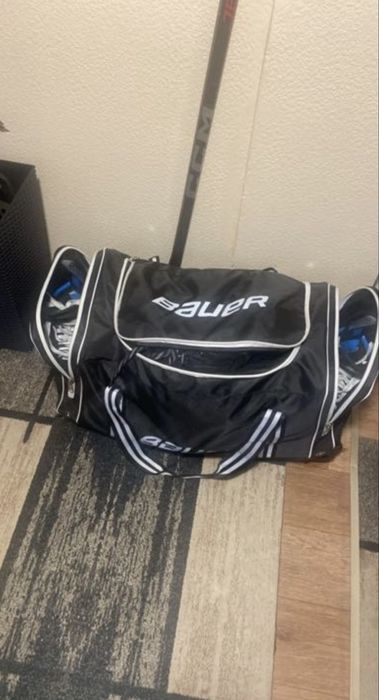 Продам хоккейную сумку bauer баул