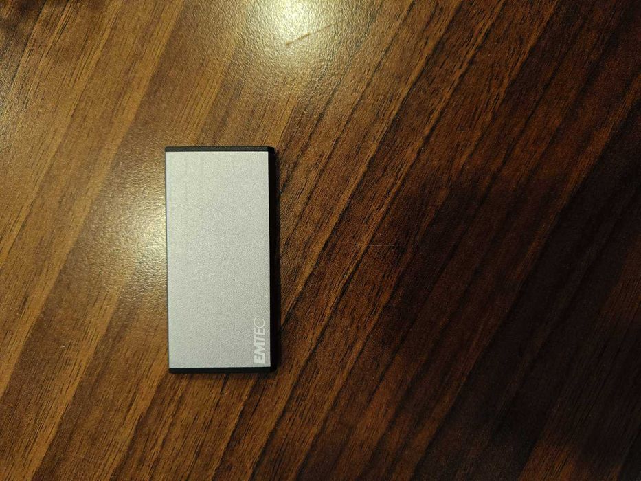 Бърза, компактна външна памет за GSM, лаптоп , PC, конзоли, TV.