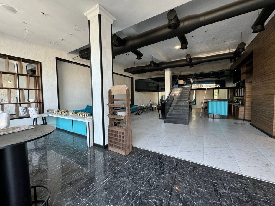 Новомосковская - Сдается в аренду помещение вдоль дороги 369м2