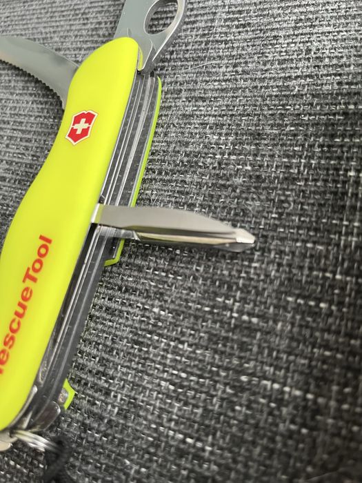 Швейцарски Джобен Нож Victorinox Rescue Tool