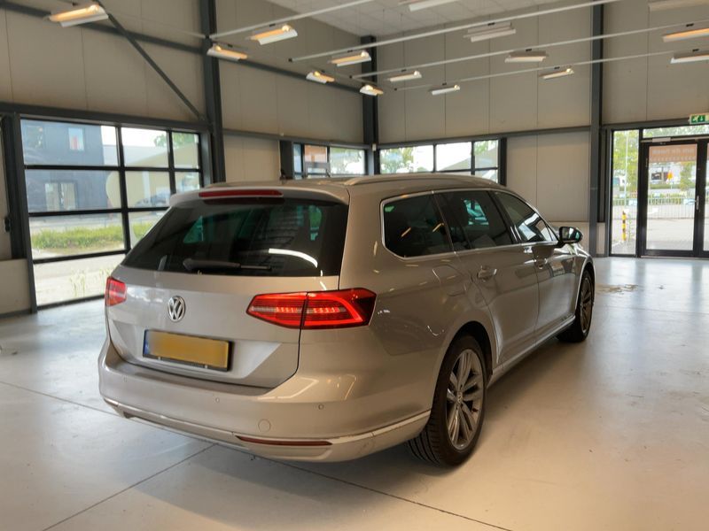 Volkswagen Passat 1.6 TDI Carat BlueMotion Tech 2016