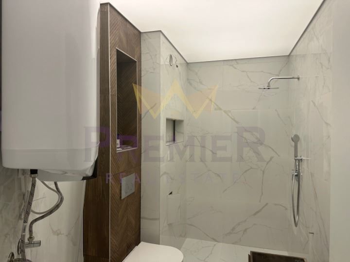 Продава се Тристаен апартамент в Варна, Бриз - 110 кв.м за 2808 €/кв.м - Снимка #3