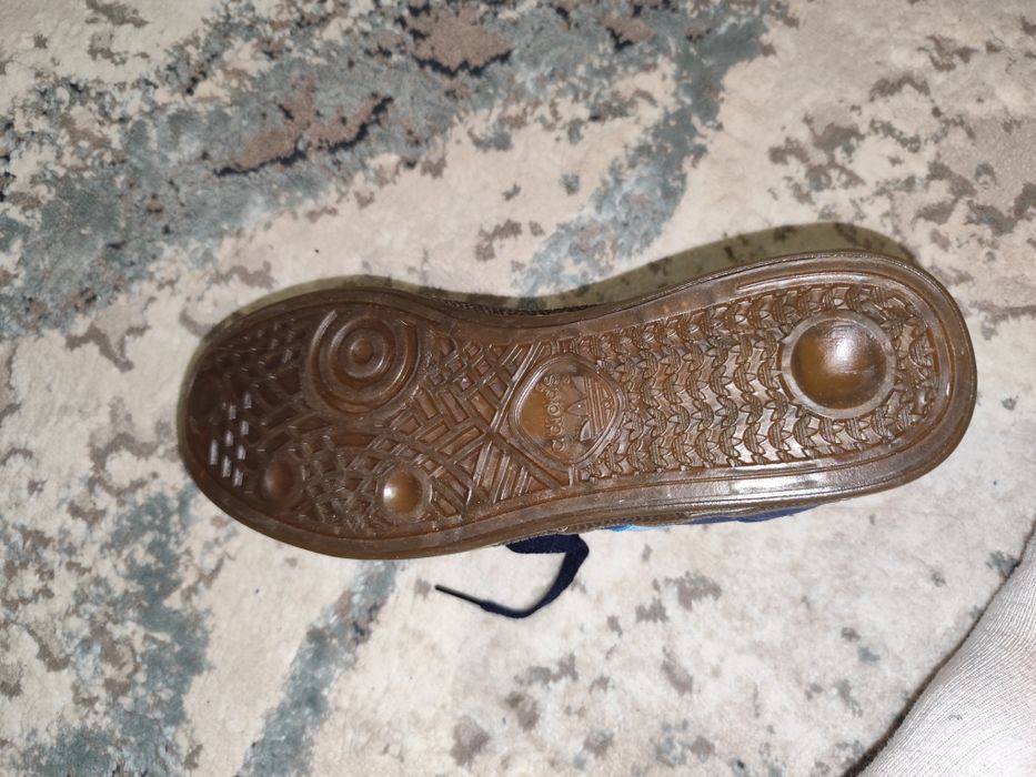 адидас сбежуалс 40