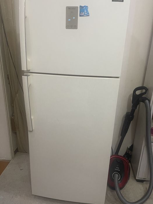 Samsung xoladilnik srochna sotiladi