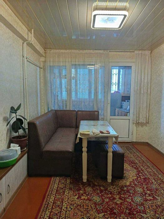 Квартира сотилади Шайхонтохур тумани Гулобод ор.р 1-чи гор Балница