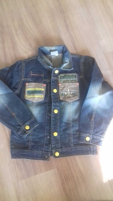 Джинсовая куртка