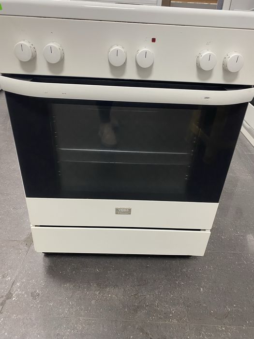 Свободностояща печка VOSS Electrolux