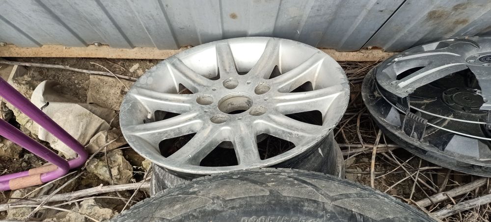 Покрышки 15 тик 1шт . Еки диска 15 тик