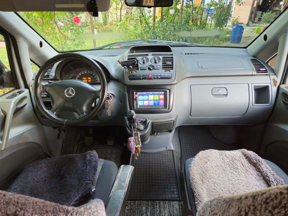Peugeot 407 2.0 HDI 136CP si Mercedes Vito 111CDI
