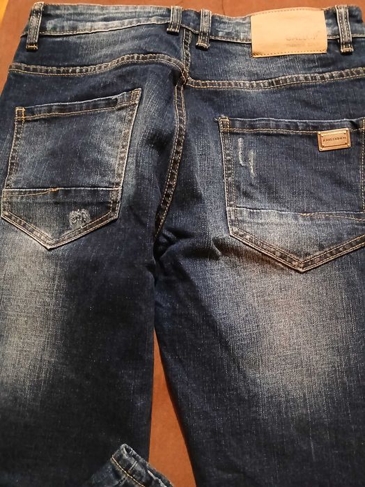 Нови мъжки дънки