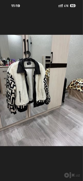 Продвется женский куртка