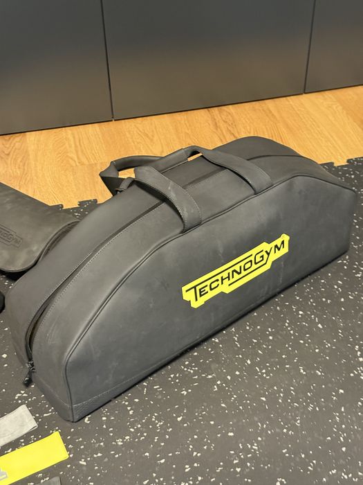 Technogym Case + Premium Fitness Accessories | Почти нов