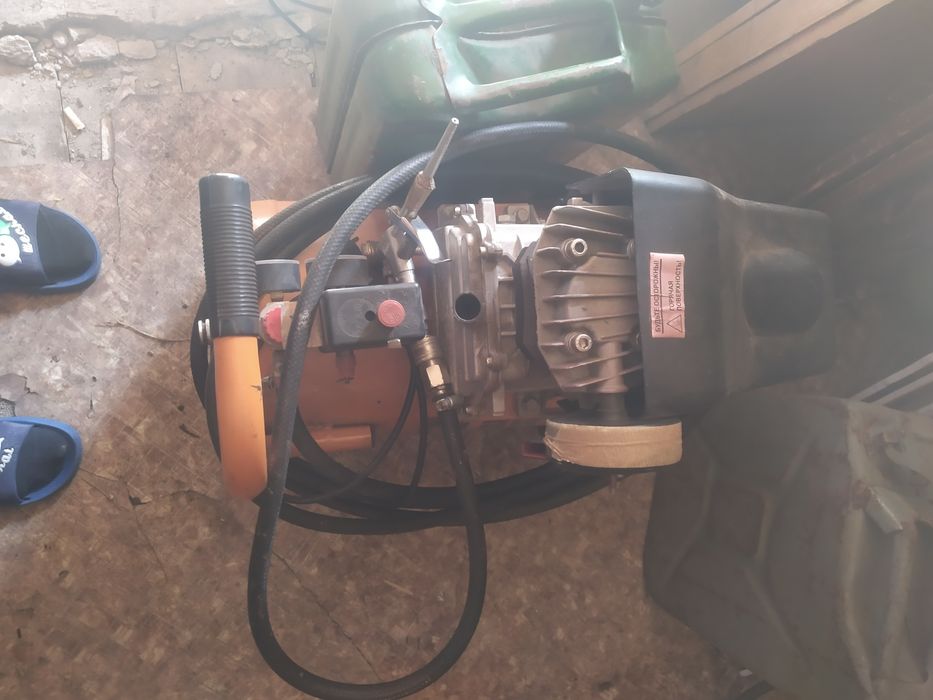 Продам компрессор