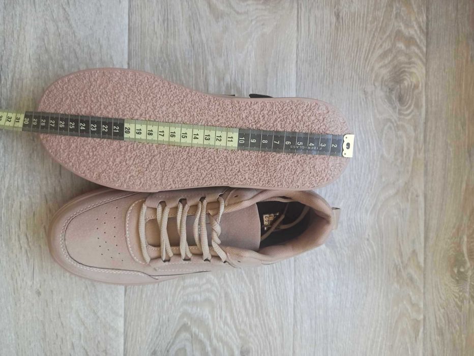 Мъжки кецове в цвят каки ( бежов )размер 41