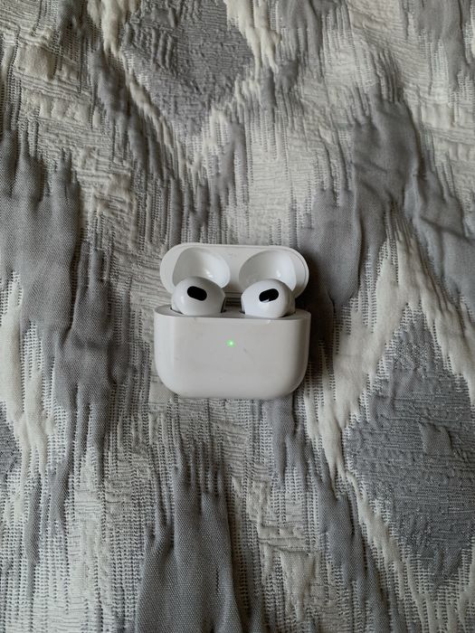 Продам Airpods 3 оригинал