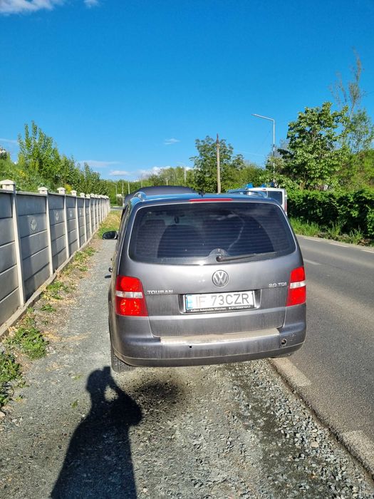 Wv touran de vanzare pentru piese sau pentru reparat. Masina a facut auto aprindere!