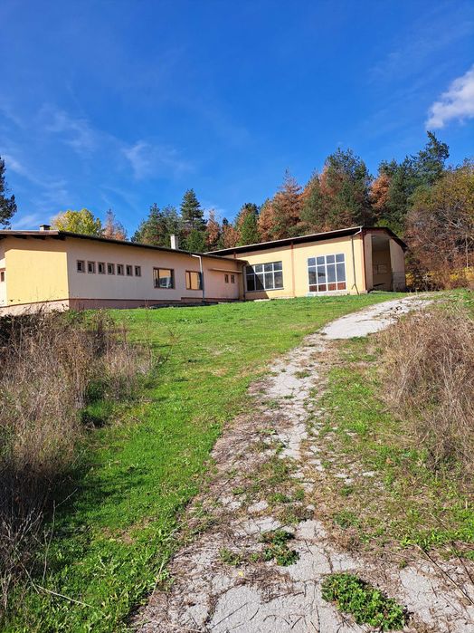 Продава се Склад в с. Дерманци, Област Ловеч - 9318 кв.м за 39 €/кв.м - Снимка #3