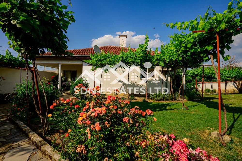 Продава се Къща в с. Копринка, Област Стара Загора - 100 кв.м за 1734 €/кв.м - Снимка #1