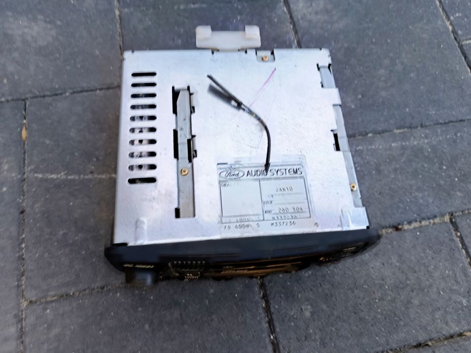Radio casetofon Ford