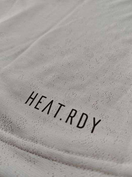 ADIDAS HEAT-RDY > set pantaloni scurti + tricou  > NOI, CU ETICHETE!!!
