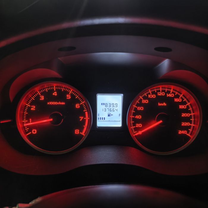 Продава се субару xv