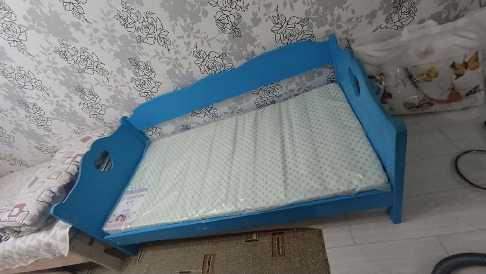 Кроватка детская продам