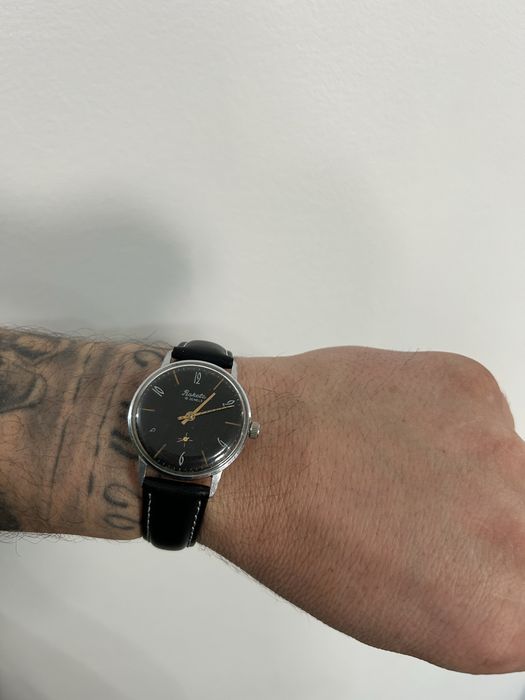 Raketa mecanic ( negru -RaR)