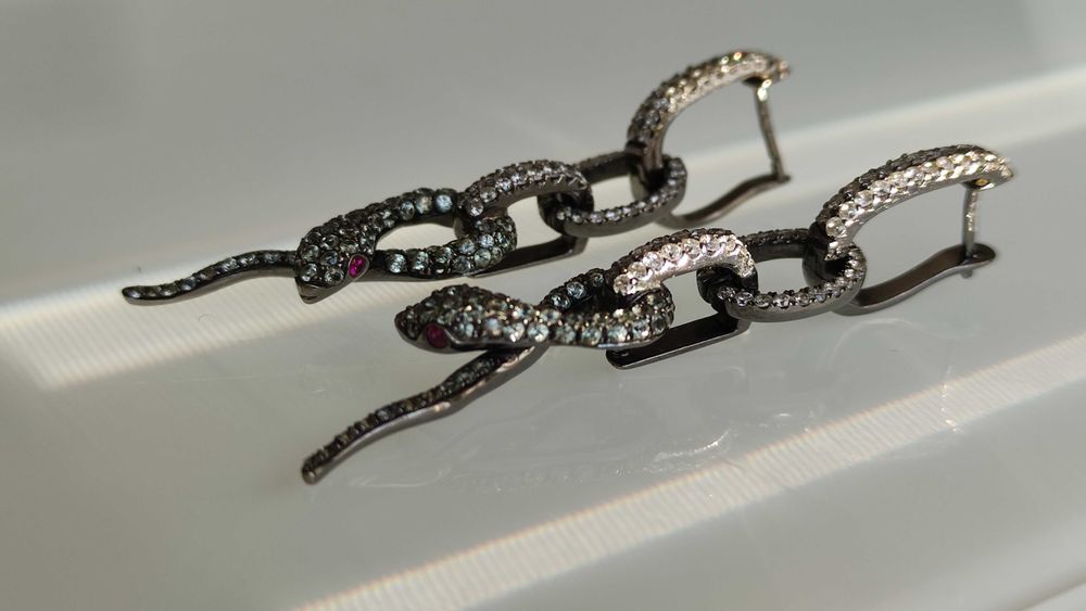 Cercei aur 18k black gold cu diamante topaz si rubine