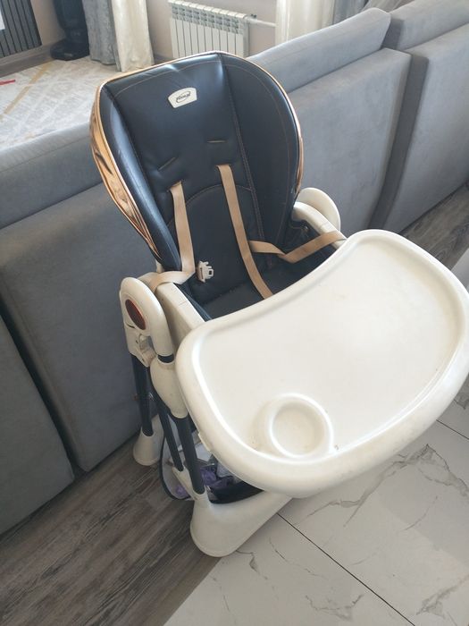 Столик для малыша