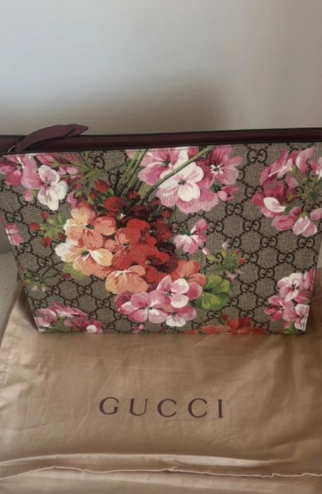 Gucci Bloom Pauch/Gucci tote/Gucci giglio