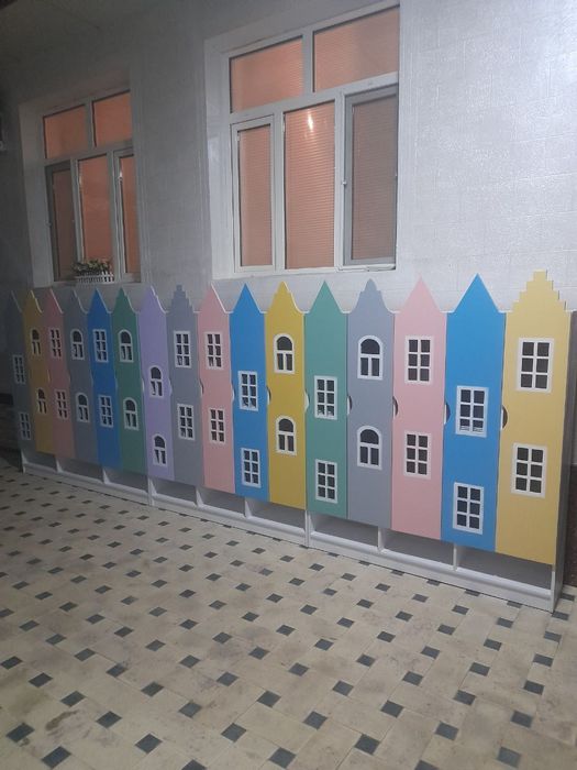 bolalar uchun kiyim javonlari