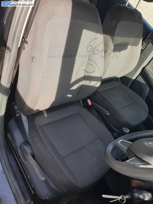 Scaun Pasager Dreapta Fata Textil Fara Incalzire Skoda Fabia 2 2007 - 2014 [C2014]